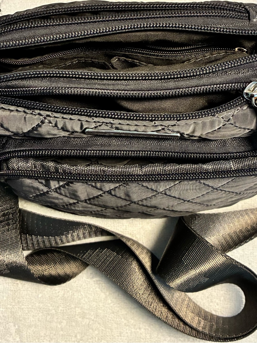 Cee Klein Quilted Crossbody Bag in Deep Green,Adjustable Strap - Picture 3 of 6